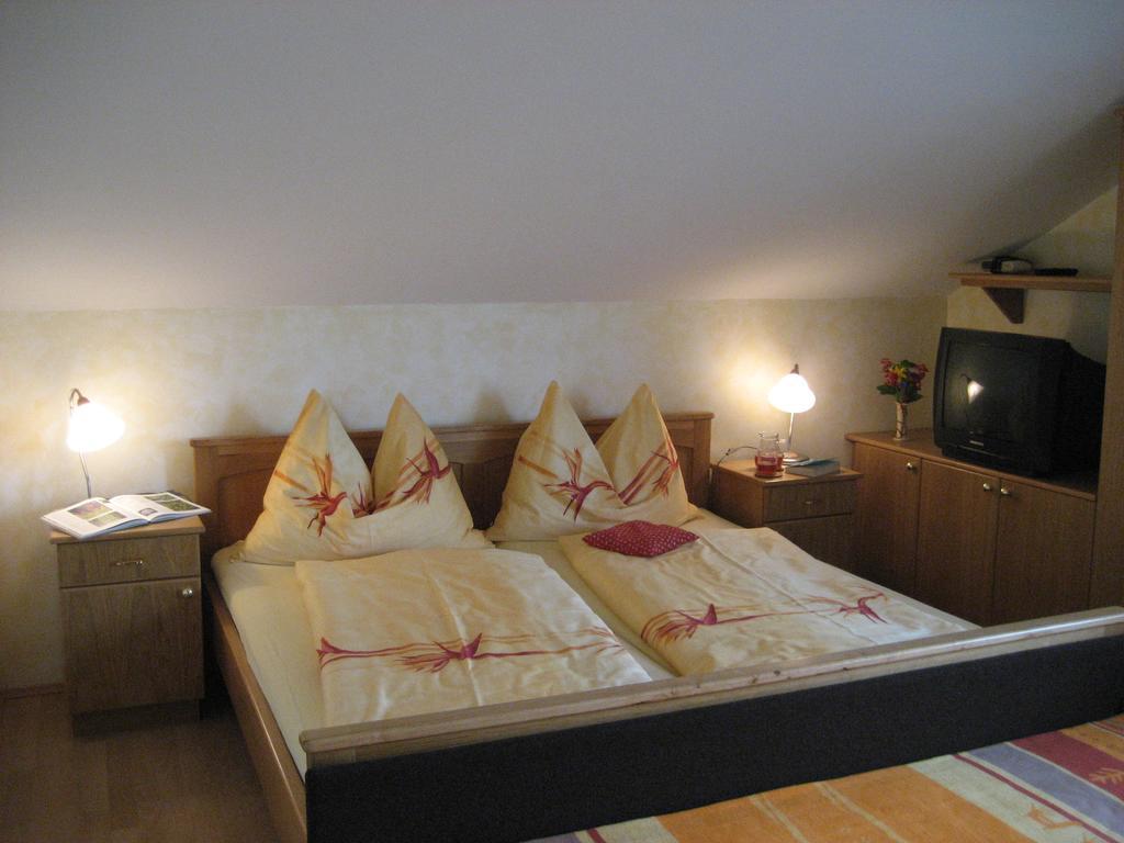 Gastehaus Zieserl Deutsch Kaltenbrunn Habitación foto
